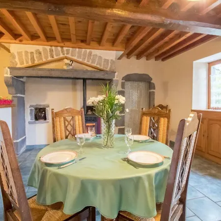 Saint-ours, 2 Pièces, 4 Personnes - Fr-1-630-153 Hébergement de vacances Saint-Ours (Puy-de-Dome)