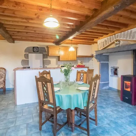 Saint-ours, 2 Pièces, 4 Personnes - Fr-1-630-153 Hébergement de vacances *