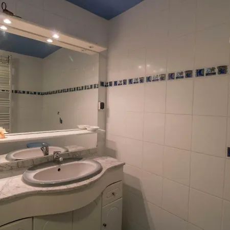 Hébergement de vacances Saint-ours, 2 Pièces, 4 Personnes - Fr-1-630-153 *