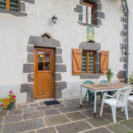 Saint-ours, 2 Pièces, 4 Personnes - Fr-1-630-153 *